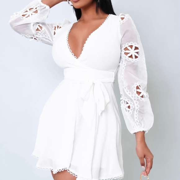 Magnolia Dresses & Skirts - CROCHET LONG SLEEVE WHITE MINI DRESS